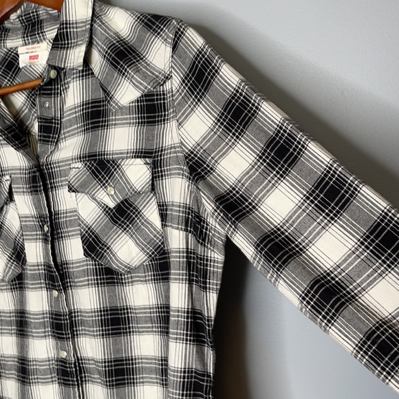 Levi’s black & white pearl snap “Tailored Fit” flannel long sleeve shirt Size M - Picture 6 of 13
